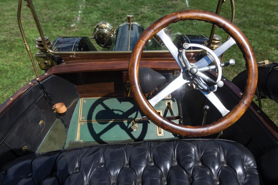 Торпедо Oakland Model 30 Touring 1912 года  (фото 7 из 19)